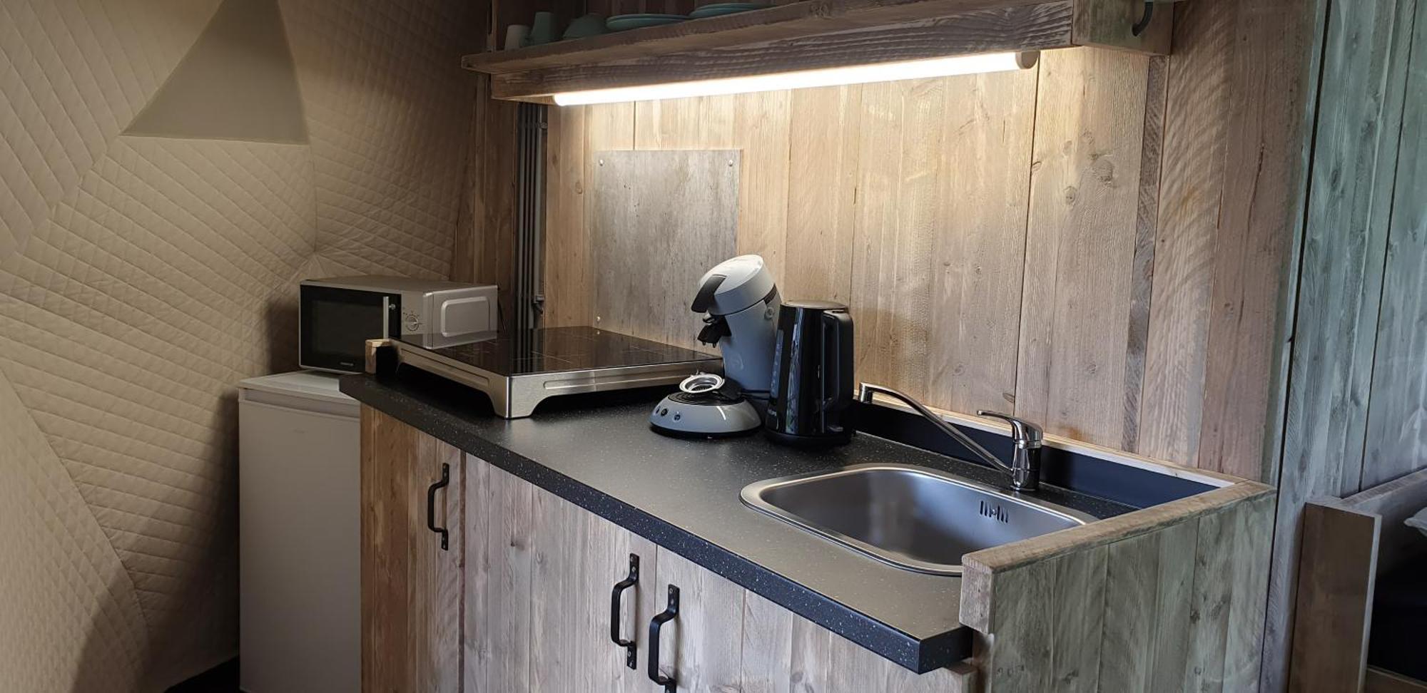 Camping De Reeenwissel Hoogersmilde Kamer foto